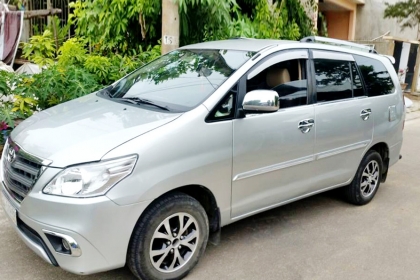 Thuê xe du lịch Toyota innova 7 chỗ tại Đà Nẵng