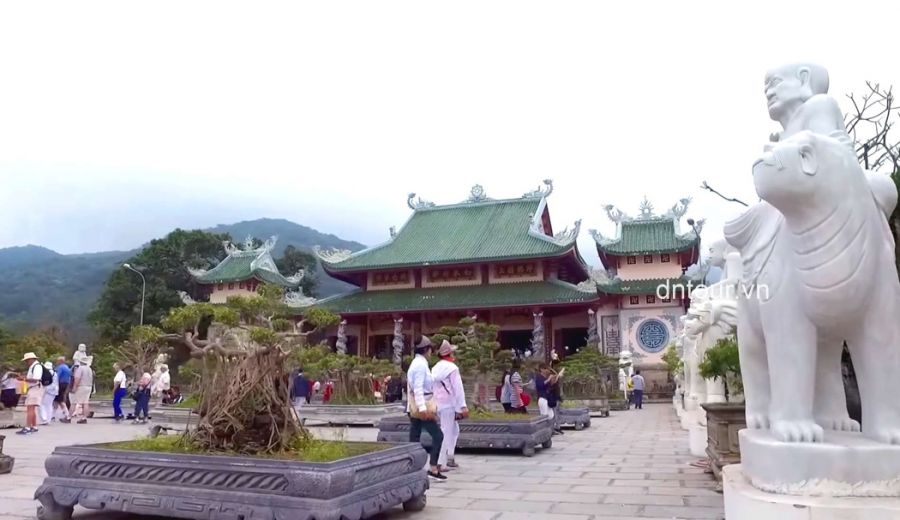 Linh Ung danang, son tra Peninsula
