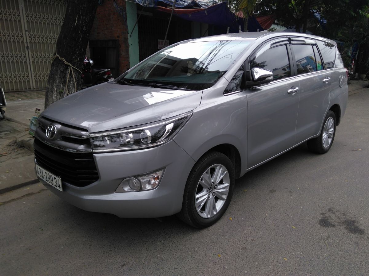 Thuê xe innova 7 chỗ tại Đà Nẵng