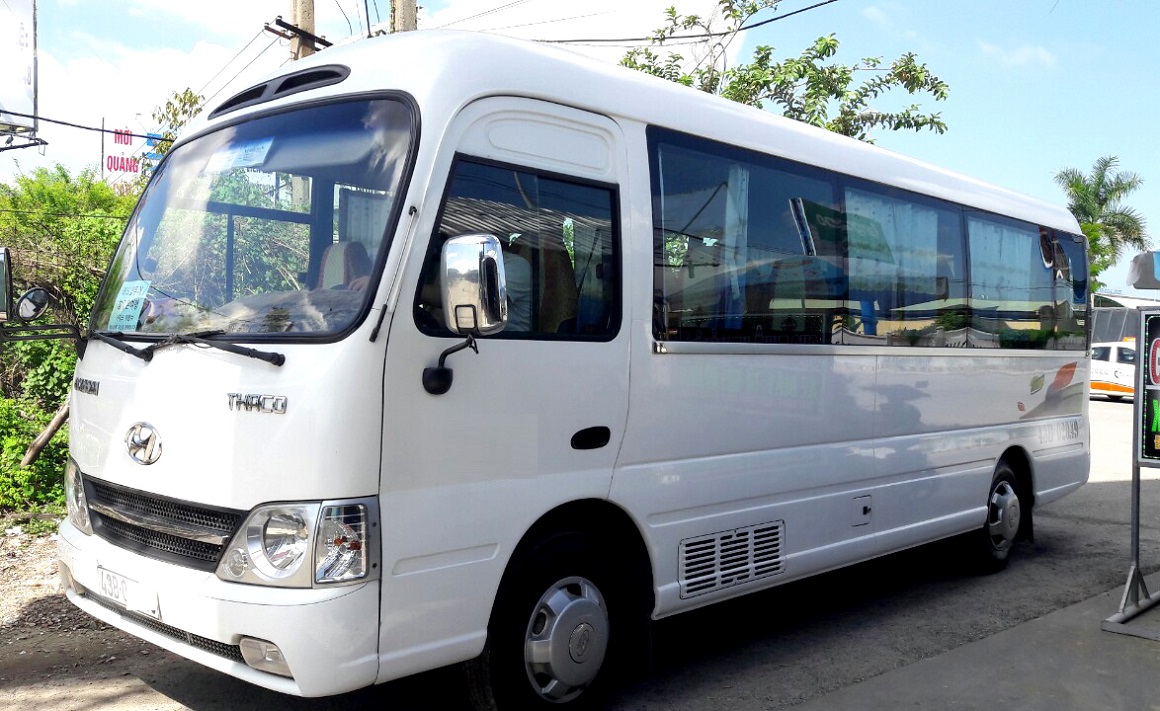 Thaco 29-30 seat van for rent in Da Nang Thaco 29-30 seat van for rent in Da Nang